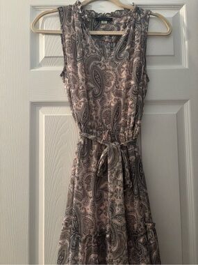 Sleeveless Pink Paisley Tie-Waist Dress by TH